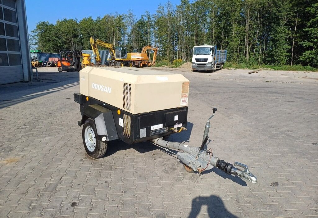 Doosan 741 - Oro kompresorius: foto 3 Doosan 741 - Oro kompresorius: foto 3