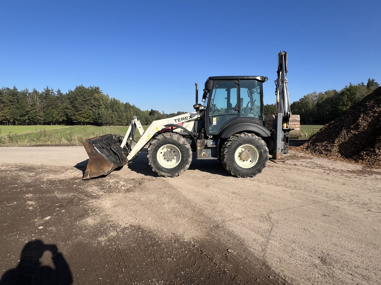 Koparko-ładowarka Terex - Ekskavatorius-krautuvas: foto 2 Koparko-ładowarka Terex - Ekskavatorius-krautuvas: foto 2