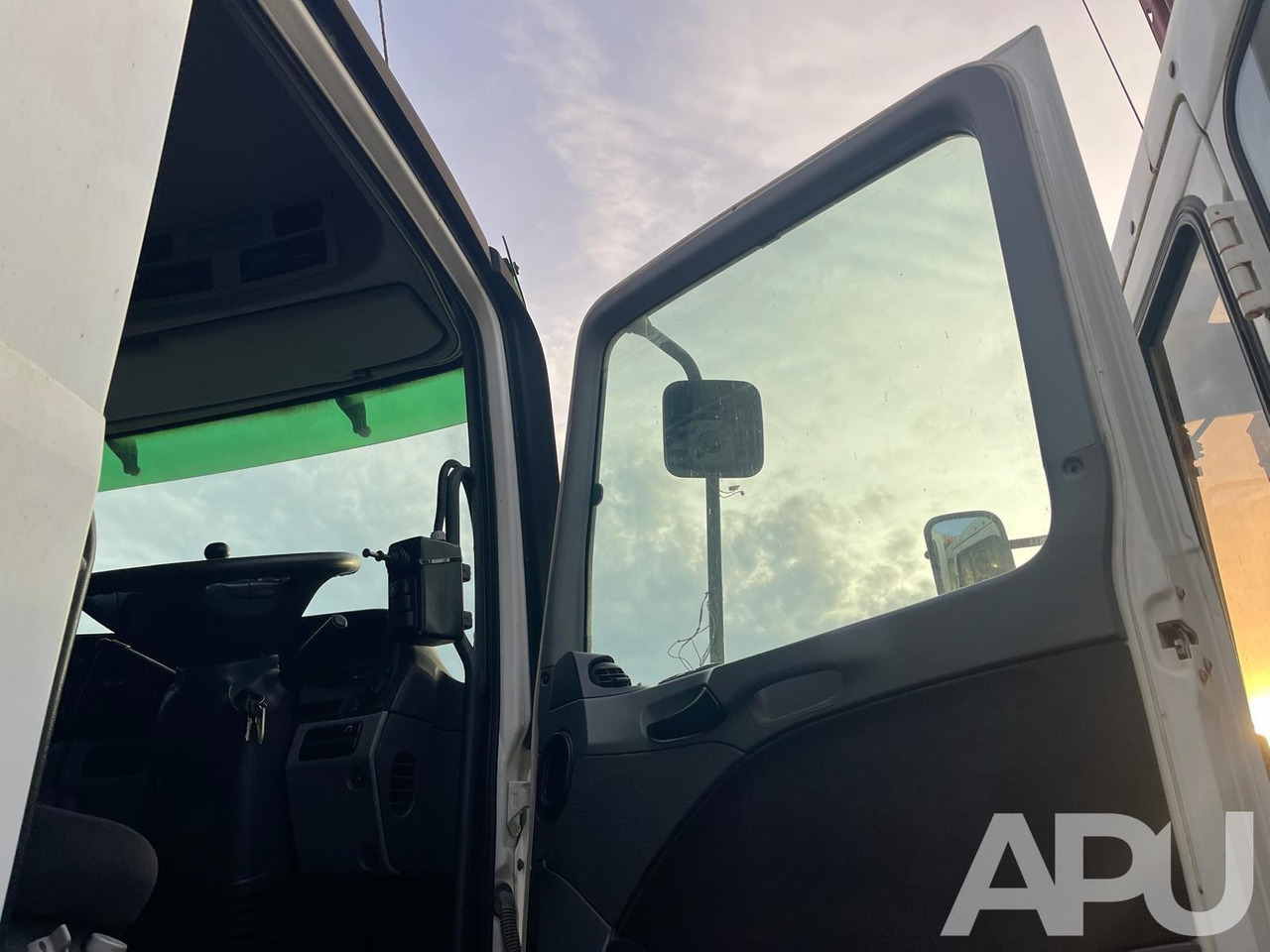 Mercedes-Benz Actros 2531L - Gatvių šlavimo mašina: foto 3 Mercedes-Benz Actros 2531L - Gatvių šlavimo mašina: foto 3