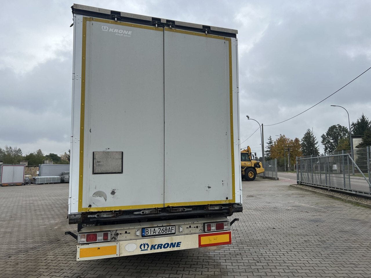 Naczepa ciężarowa KRONE - Tentinė puspriekabė: foto 4 Naczepa ciężarowa KRONE - Tentinė puspriekabė: foto 4