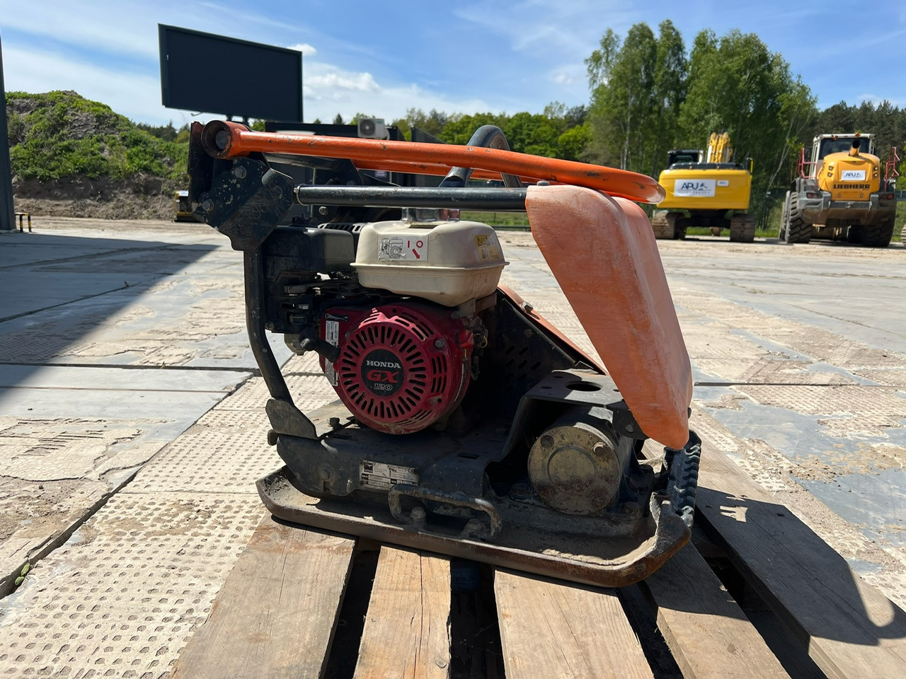 Zagęszczarka ALTRAD BELLE FC4000E PCX13/40 - Tankinimo plokštė: foto 1 Zagęszczarka ALTRAD BELLE FC4000E PCX13/40 - Tankinimo plokštė: foto 1