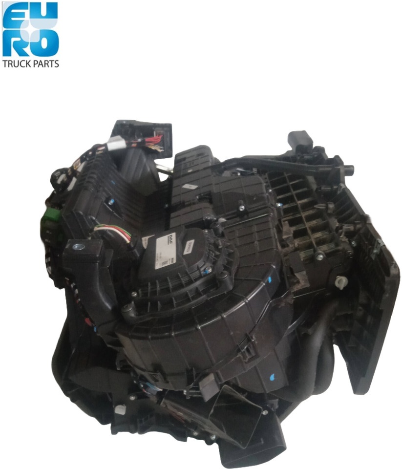 DAF XF 106 HEATER, CCC 2017-USED+DEPOSIT 2302628U - Radiatorius - Sunkvežimis: foto 3 DAF XF 106 HEATER, CCC 2017-USED+DEPOSIT 2302628U - Radiatorius - Sunkvežimis: foto 3