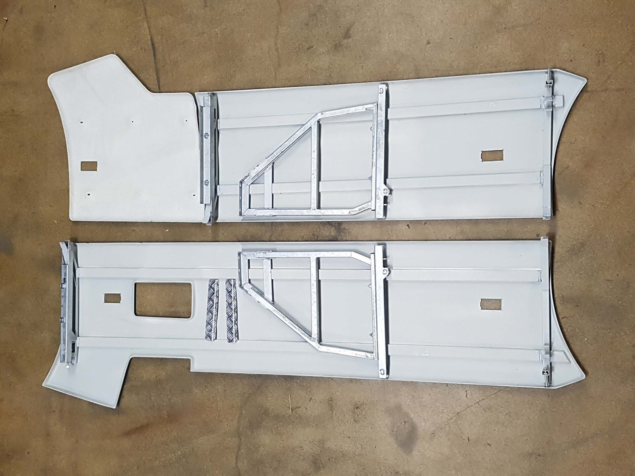 RENAULT T-RANGE SIDE SCIRT SET WB 3800 NOT PAINTED 000091 - Rėmas/ Važiuoklė - Sunkvežimis: foto 5 RENAULT T-RANGE SIDE SCIRT SET WB 3800 NOT PAINTED 000091 - Rėmas/ Važiuoklė - Sunkvežimis: foto 5