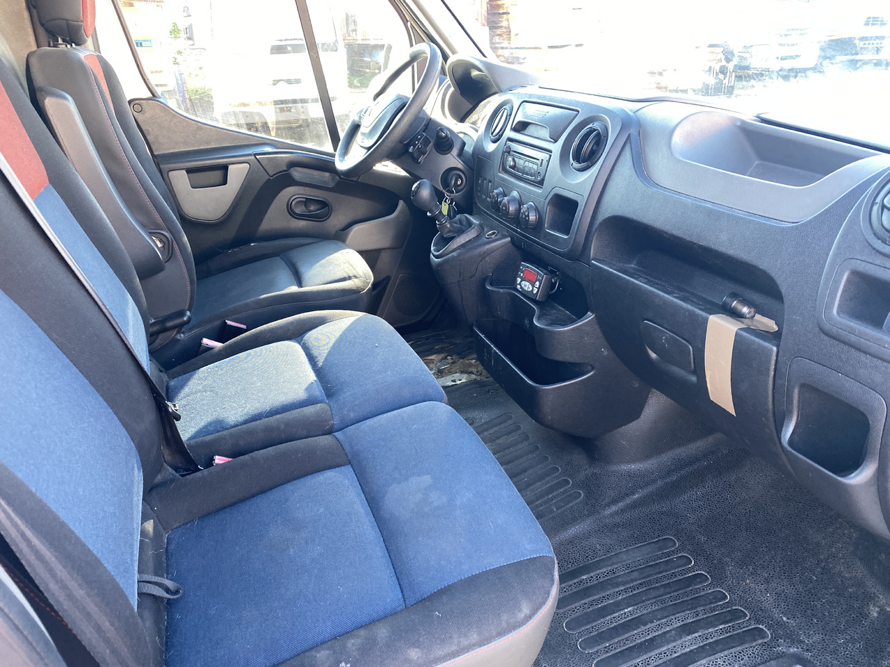 Furgonas šaldytuvas pervežimui maisto produktų RENAULT MASTER: foto 10