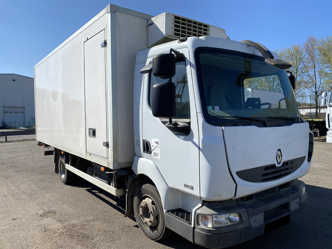 RENAULT midlum frigorifique - Refrižeratorius sunkvežimis: foto 1 RENAULT midlum frigorifique - Refrižeratorius sunkvežimis: foto 1