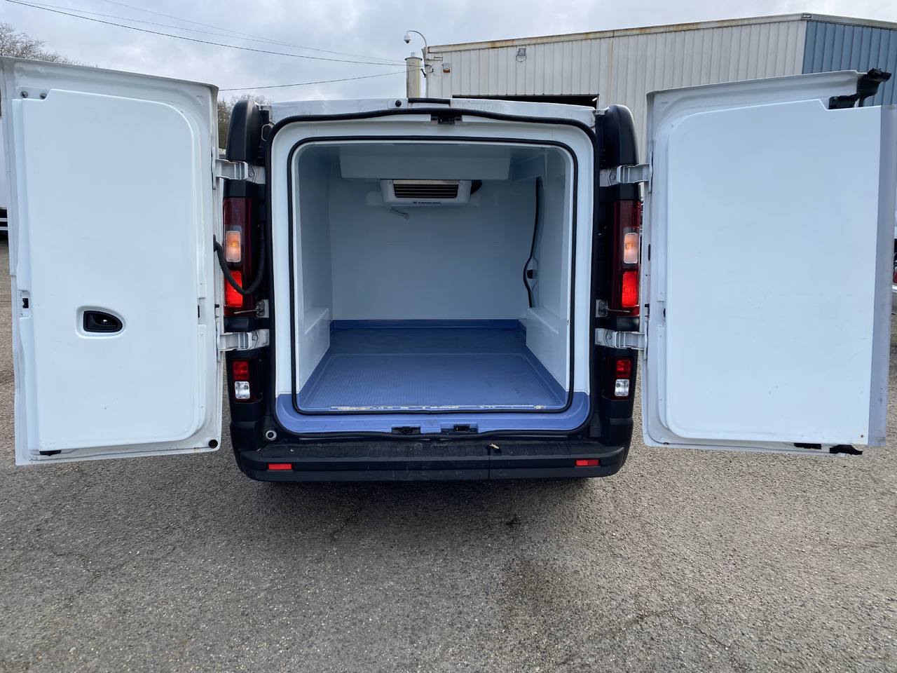 Renault Trafic - Furgonas šaldytuvas: foto 5 Renault Trafic - Furgonas šaldytuvas: foto 5