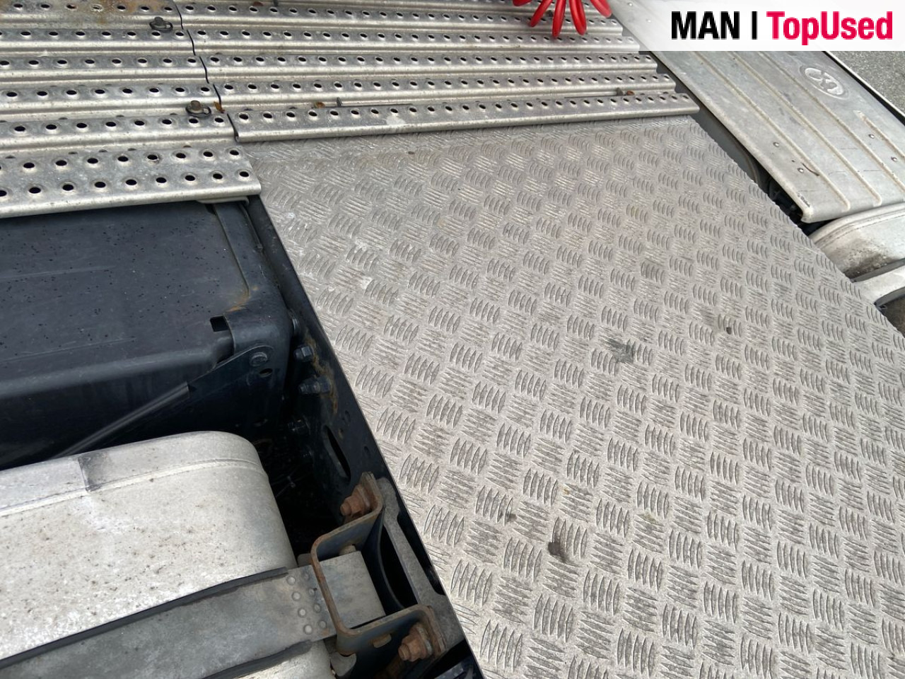 MAN TGX 18.460 4X2 BLS "ADR EX II / AT" - Vilkikas: foto 4 MAN TGX 18.460 4X2 BLS "ADR EX II / AT" - Vilkikas: foto 4