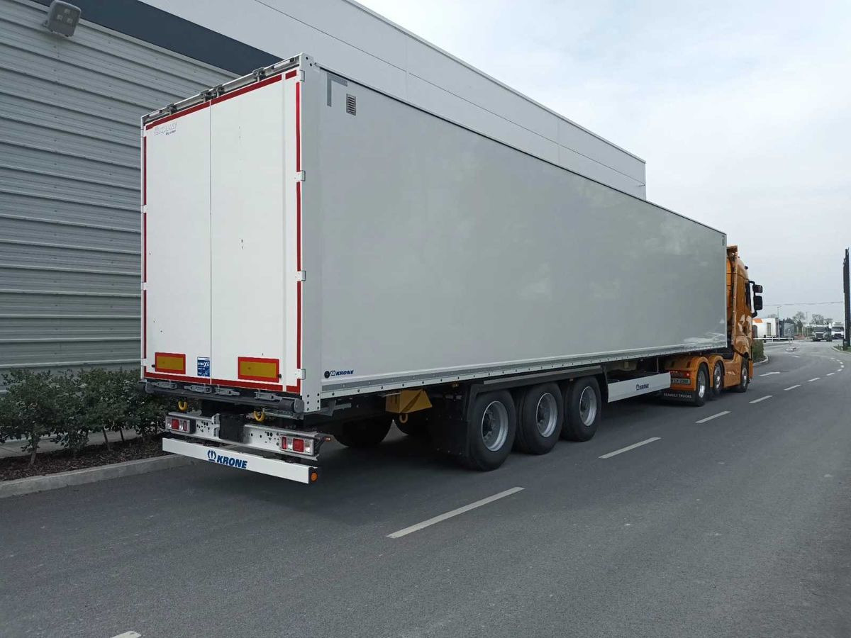 NEW Krone Dry liner with Rollerbed floor Airfreight for sale - Furgonas puspriekabė: foto 1 NEW Krone Dry liner with Rollerbed floor Airfreight for sale - Furgonas puspriekabė: foto 1