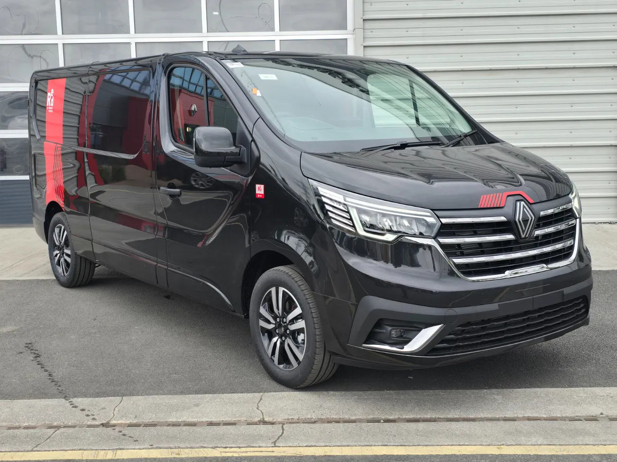 NEW Renault Trafic Exclusive 170BHP/150BHP Manual Black - Krovininis mikroautobusas: foto 1 NEW Renault Trafic Exclusive 170BHP/150BHP Manual Black - Krovininis mikroautobusas: foto 1