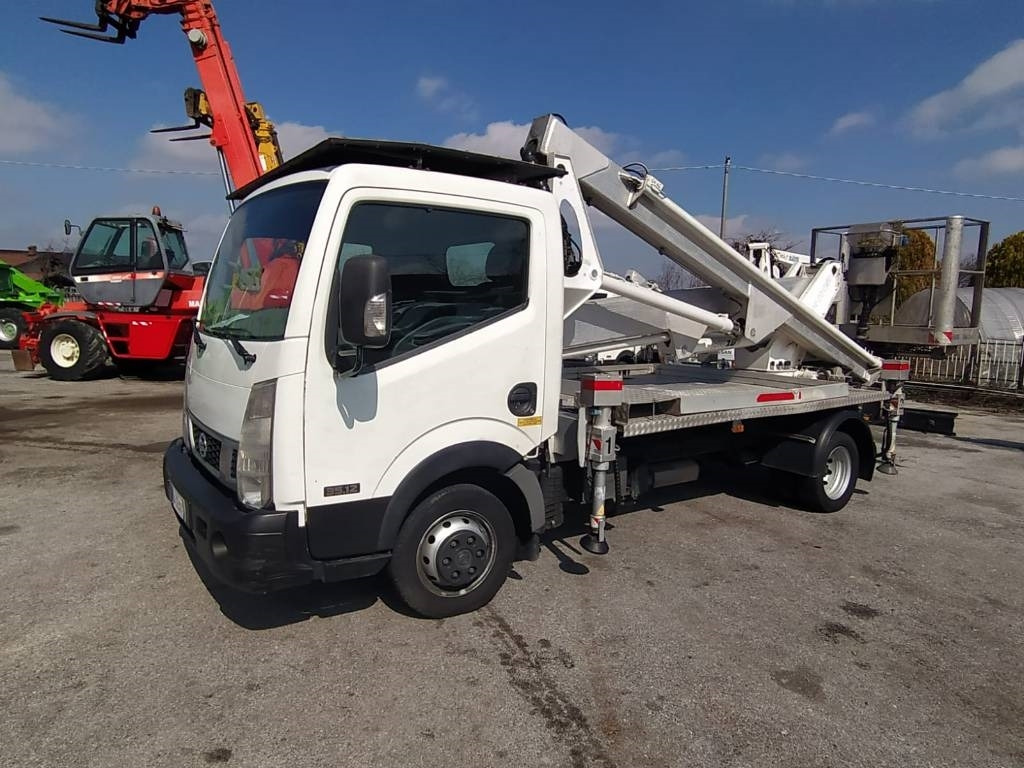 Multitel hx200xe - Autobokštelio: foto 1 Multitel hx200xe - Autobokštelio: foto 1