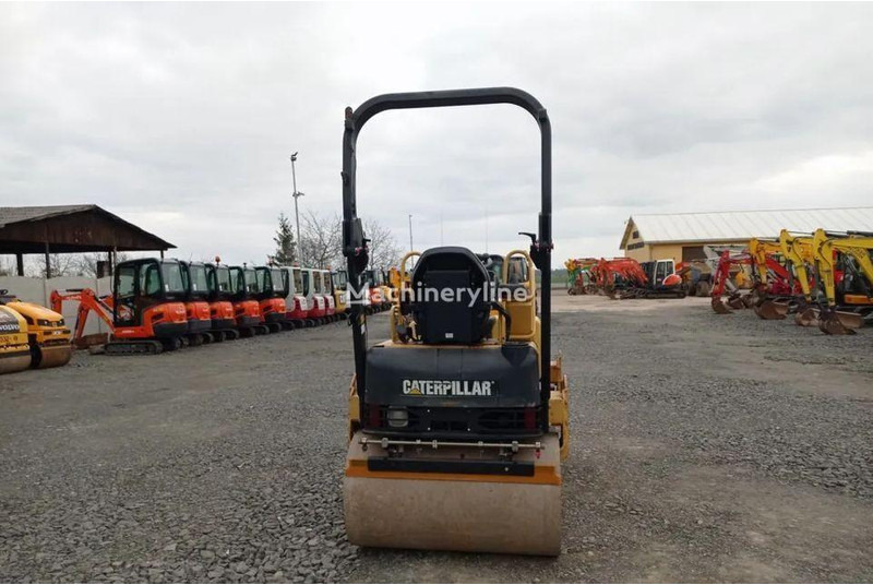 Caterpillar CB -224 Úthenger - Volas: foto 3 Caterpillar CB -224 Úthenger - Volas: foto 3