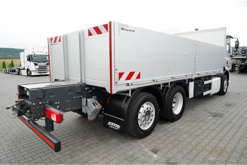 DAF CF 410 / 6x2 / BURTOWY / DO BUDOWLANKI / EURO 6 / OŚ PODNOSZONA - Platforminis/ Bortinis sunkvežimis: foto 4 DAF CF 410 / 6x2 / BURTOWY / DO BUDOWLANKI / EURO 6 / OŚ PODNOSZONA - Platforminis/ Bortinis sunkvežimis: foto 4