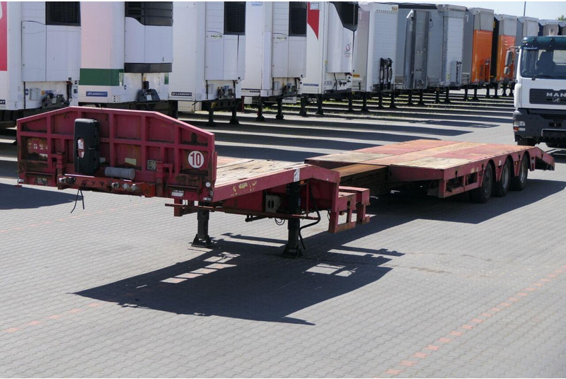 Faymonville NISKOPODWOZIE / ROZCIĄGANA / LAWETA / osie skrętne / wciągarka - Žemo profilio platforma puspriekabė: foto 3 Faymonville NISKOPODWOZIE / ROZCIĄGANA / LAWETA / osie skrętne / wciągarka - Žemo profilio platforma puspriekabė: foto 3