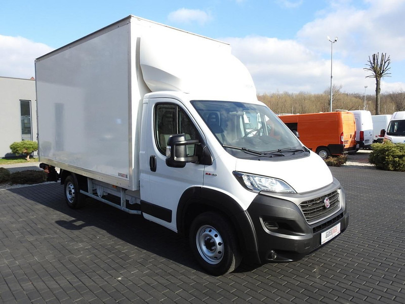 Fiat DUCATO KONTENER WINDA 8 PALET TEMPOMAT NAWIGACJA LEDY KLIMATYZA - Furgonas su krovinių dėže: foto 4 Fiat DUCATO KONTENER WINDA 8 PALET TEMPOMAT NAWIGACJA LEDY KLIMATYZA - Furgonas su krovinių dėže: foto 4