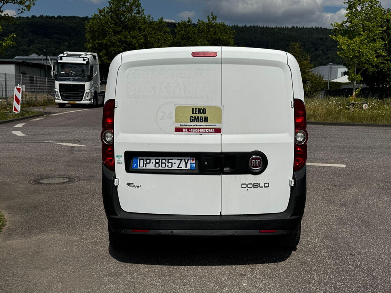 Fiat Doblò - Furgonas su krovinių dėže: foto 5 Fiat Doblò - Furgonas su krovinių dėže: foto 5