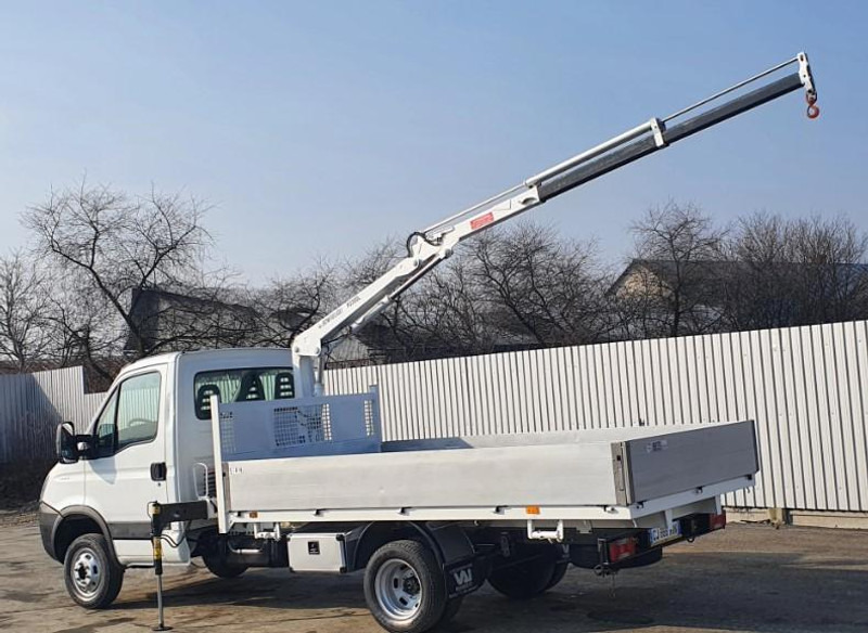 Iveco Daily 35C13 Bonfiglioli P 2300 - Pritsche 4,3 m - Bortinis automobilis: foto 3 Iveco Daily 35C13 Bonfiglioli P 2300 - Pritsche 4,3 m - Bortinis automobilis: foto 3