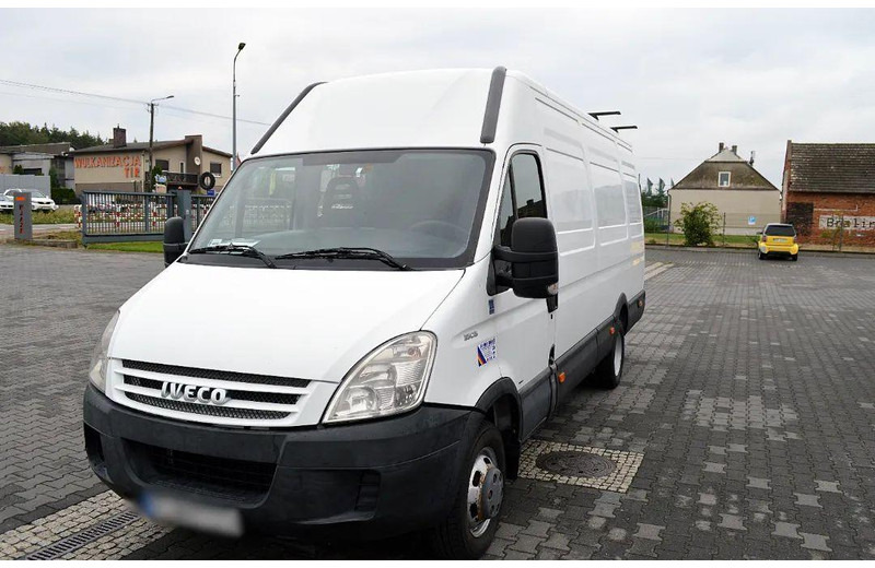 Iveco Daily 35C15 Blaszak L4H2 Brygadówka 6-seater Doka Dubel Cabin - Mikroautobusas, Keleivinis furgonas: foto 2 Iveco Daily 35C15 Blaszak L4H2 Brygadówka 6-seater Doka Dubel Cabin - Mikroautobusas, Keleivinis furgonas: foto 2