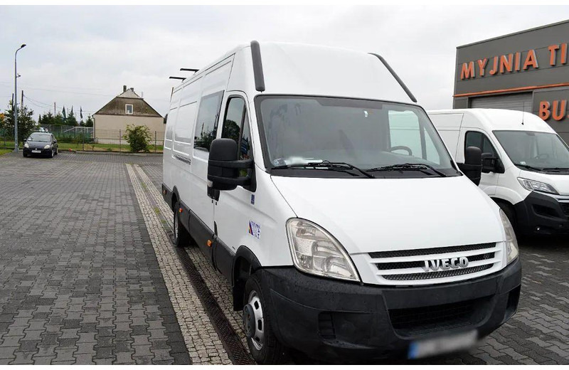 Iveco Daily 35C15 Blaszak L4H2 Brygadówka 6-seater Doka Dubel Cabin - Mikroautobusas, Keleivinis furgonas: foto 1 Iveco Daily 35C15 Blaszak L4H2 Brygadówka 6-seater Doka Dubel Cabin - Mikroautobusas, Keleivinis furgonas: foto 1