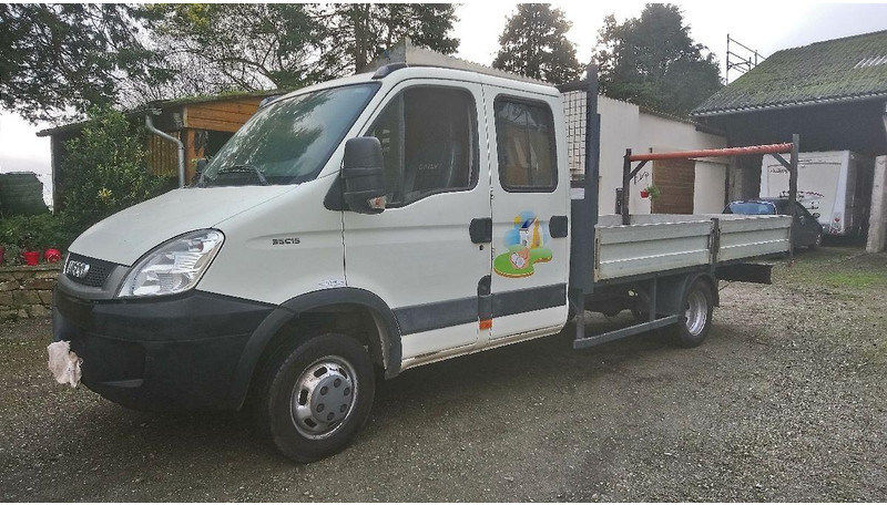 Iveco Daily 35C15 Doka flatbed - Bortinis automobilis: foto 1 Iveco Daily 35C15 Doka flatbed - Bortinis automobilis: foto 1