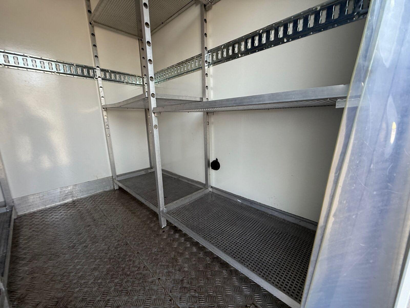 Furgonas šaldytuvas Iveco Daily 35S16 3.0 Kontener Chłodnia, Dwie komory, Autosklep, 230V: foto 9 Furgonas šaldytuvas Iveco Daily 35S16 3.0 Kontener Chłodnia, Dwie komory, Autosklep, 230V: foto 9