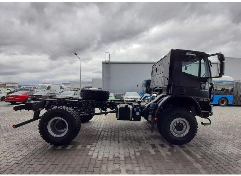 Iveco EuroCargo 4x4 ML150E28WS Chassis - Važiuoklės sunkvežimis: foto 4 Iveco EuroCargo 4x4 ML150E28WS Chassis - Važiuoklės sunkvežimis: foto 4