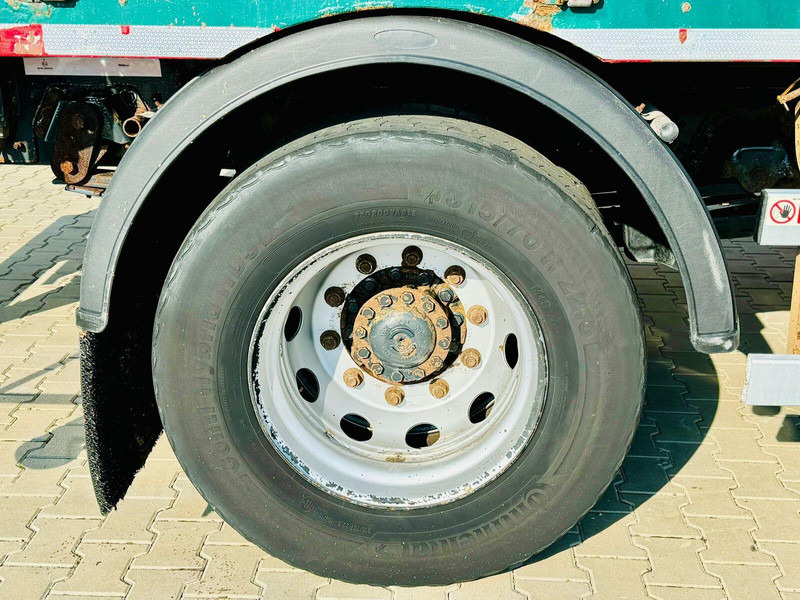 Platforminis/ Bortinis sunkvežimis, Sunkvežimis su kranu Iveco Eurocargo 180E25: foto 19