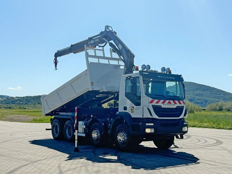 Iveco TRAKKER 450 * FASSI F215A.0.22 + FUNK / 8x4 *TOP - Savivartis sunkvežimis, Sunkvežimis su kranu: foto 2 Iveco TRAKKER 450 * FASSI F215A.0.22 + FUNK / 8x4 *TOP - Savivartis sunkvežimis, Sunkvežimis su kranu: foto 2