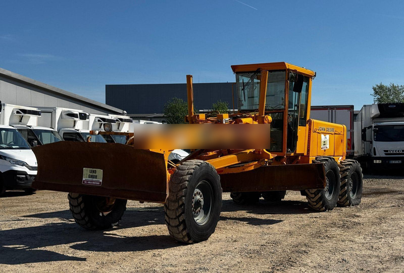 John Deere 770B - Greideris: foto 3 John Deere 770B - Greideris: foto 3