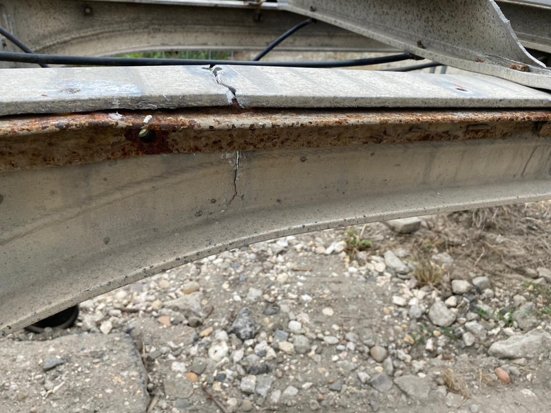 KLASI BE félpót - Törött alváz - Važiuoklės priekaba: foto 4 KLASI BE félpót - Törött alváz - Važiuoklės priekaba: foto 4