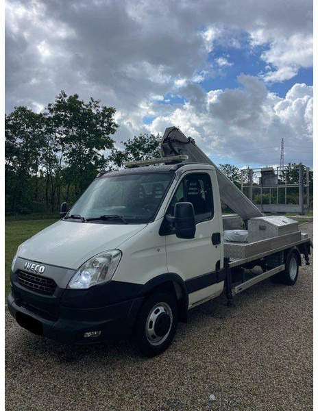 Iveco Lifting basket 16 m - Komercinis automobilis: foto 1 Iveco Lifting basket 16 m - Komercinis automobilis: foto 1