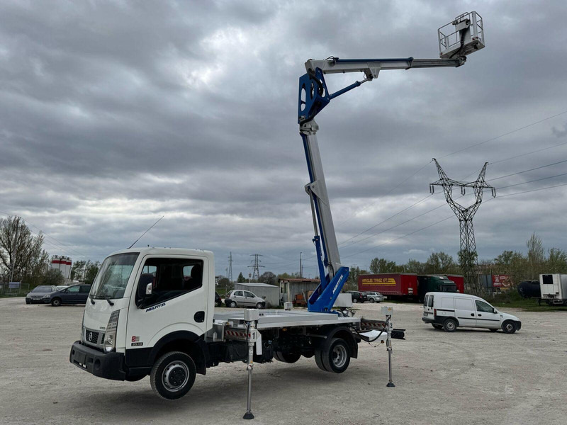 Nissan Cabstar NT400 Multitel HX 200 - 22m - Komercinis automobilis: foto 2 Nissan Cabstar NT400 Multitel HX 200 - 22m - Komercinis automobilis: foto 2