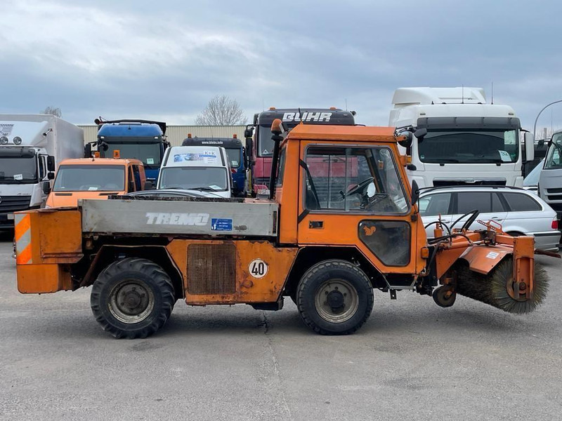 Kramer 601 - Gatvių šlavimo mašina: foto 1 Kramer 601 - Gatvių šlavimo mašina: foto 1