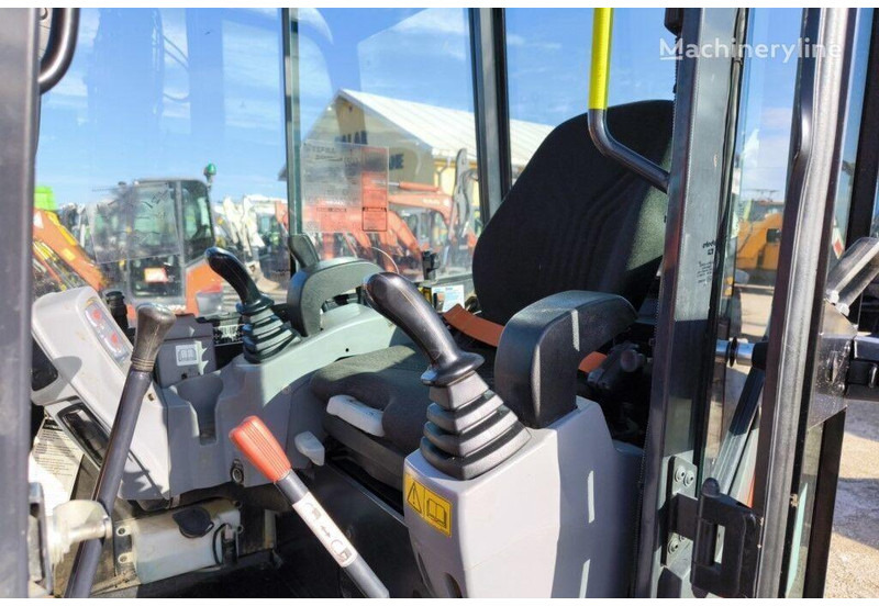 Mini ekskavatorius Kubota U27-4 - Crawler mini excavator: foto 13