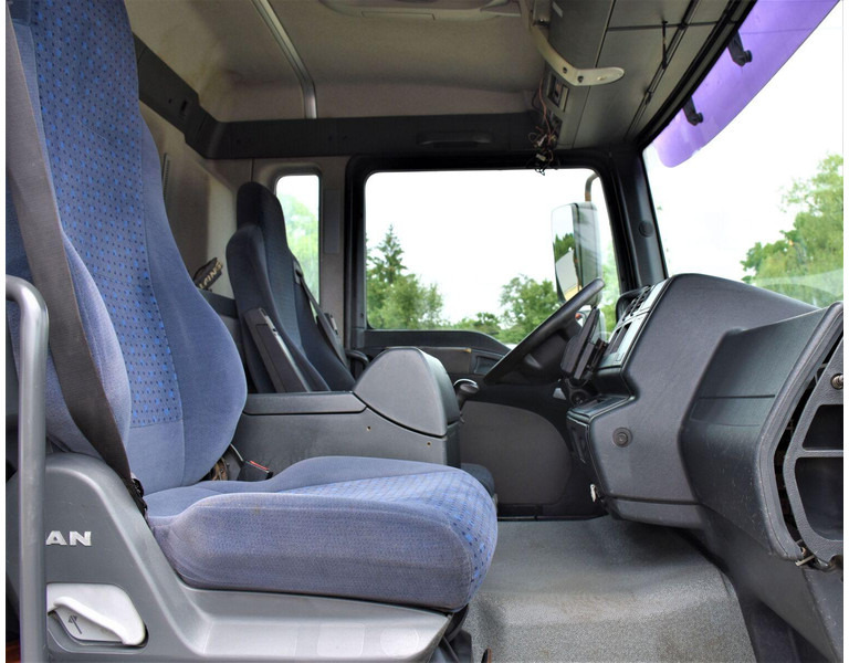 Platforminis/ Bortinis sunkvežimis, Sunkvežimis su kranu MAN TGA 26.430 Pritsche 5,50m: foto 10