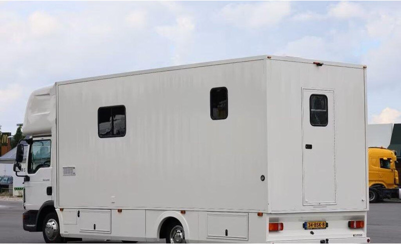 MAN TGL 8.190 - - Sunkvežimis žirgams vežti: foto 4 MAN TGL 8.190 - - Sunkvežimis žirgams vežti: foto 4