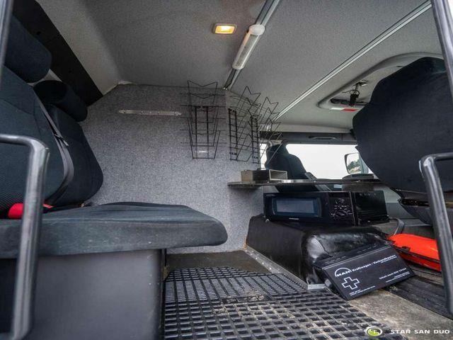 Platforminis/ Bortinis sunkvežimis, Sunkvežimis su kranu MAN TGM 13.290 4x4 FASSI F40B22 Crane Camper DOKA: foto 16