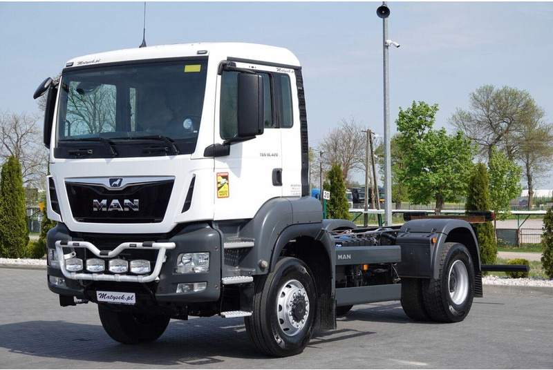 MAN TGS 18.420 / 4X4 / RAMA DŁ. 5,6 M / NAVI / DO ZABUDOWY / SPROWA - Važiuoklės sunkvežimis: foto 2 MAN TGS 18.420 / 4X4 / RAMA DŁ. 5,6 M / NAVI / DO ZABUDOWY / SPROWA - Važiuoklės sunkvežimis: foto 2