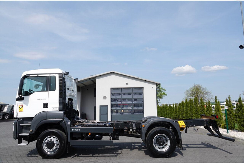 MAN TGS 18.420 / 4X4 / RAMA DŁ. 5,6 M / NAVI / DO ZABUDOWY / SPROWA - Važiuoklės sunkvežimis: foto 4 MAN TGS 18.420 / 4X4 / RAMA DŁ. 5,6 M / NAVI / DO ZABUDOWY / SPROWA - Važiuoklės sunkvežimis: foto 4