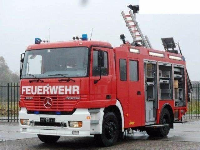 Mercedes-Benz ACTROS 1835 Feuerwehr 2080 L Fire Unit !! - Gaisrinė mašina: foto 1 Mercedes-Benz ACTROS 1835 Feuerwehr 2080 L Fire Unit !! - Gaisrinė mašina: foto 1