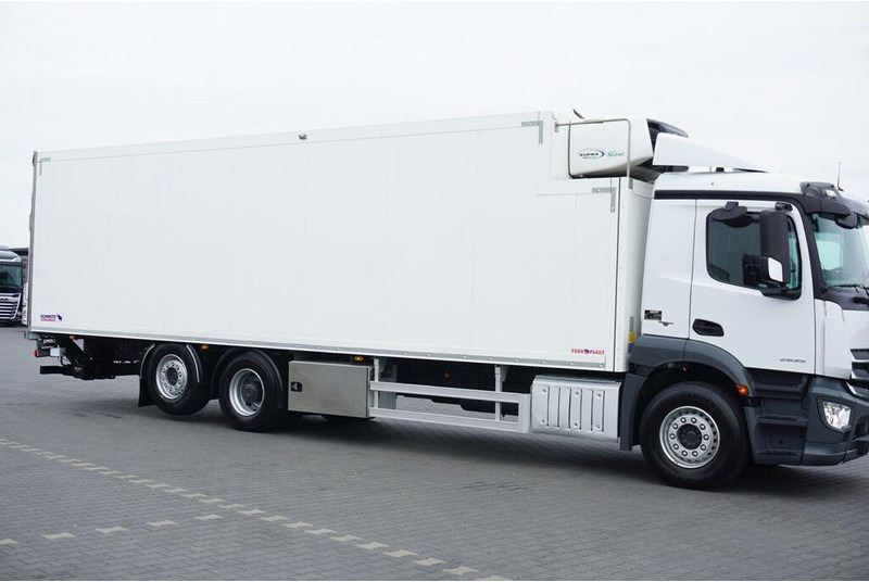 Mercedes-Benz ANTOS / 2535 / EURO 6 / CHŁODNIA + WINDA / 23 PALETY / OŚ SKRĘTN - Refrižeratorius sunkvežimis: foto 3 Mercedes-Benz ANTOS / 2535 / EURO 6 / CHŁODNIA + WINDA / 23 PALETY / OŚ SKRĘTN - Refrižeratorius sunkvežimis: foto 3