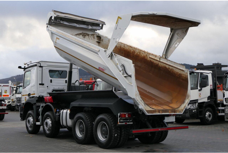 Mercedes-Benz AROCS 3246 / 8x4 / WYWROTKA / TYLNOZSYP / EURO 6 / OPONY 100 % - Savivartis sunkvežimis: foto 3 Mercedes-Benz AROCS 3246 / 8x4 / WYWROTKA / TYLNOZSYP / EURO 6 / OPONY 100 % - Savivartis sunkvežimis: foto 3