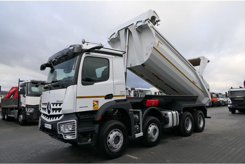 Mercedes-Benz AROCS 3246 / 8x4 / WYWROTKA / TYLNOZSYP / EURO 6 / OPONY 100 % - Savivartis sunkvežimis: foto 2 Mercedes-Benz AROCS 3246 / 8x4 / WYWROTKA / TYLNOZSYP / EURO 6 / OPONY 100 % - Savivartis sunkvežimis: foto 2