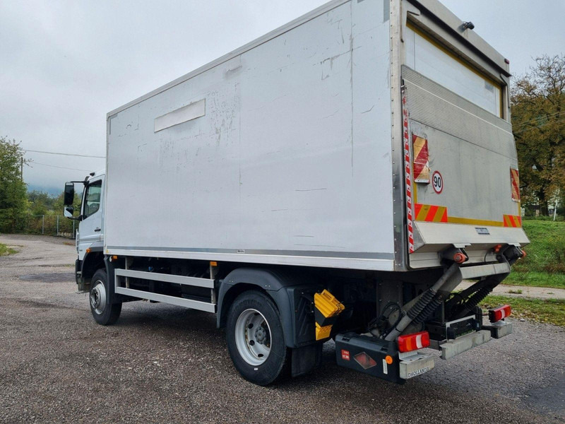 Mercedes-Benz ATEGO 1323 4x4 Refrigerated CARRIER XARIOS 600MT + Tail Lift - Refrižeratorius sunkvežimis: foto 3 Mercedes-Benz ATEGO 1323 4x4 Refrigerated CARRIER XARIOS 600MT + Tail Lift - Refrižeratorius sunkvežimis: foto 3