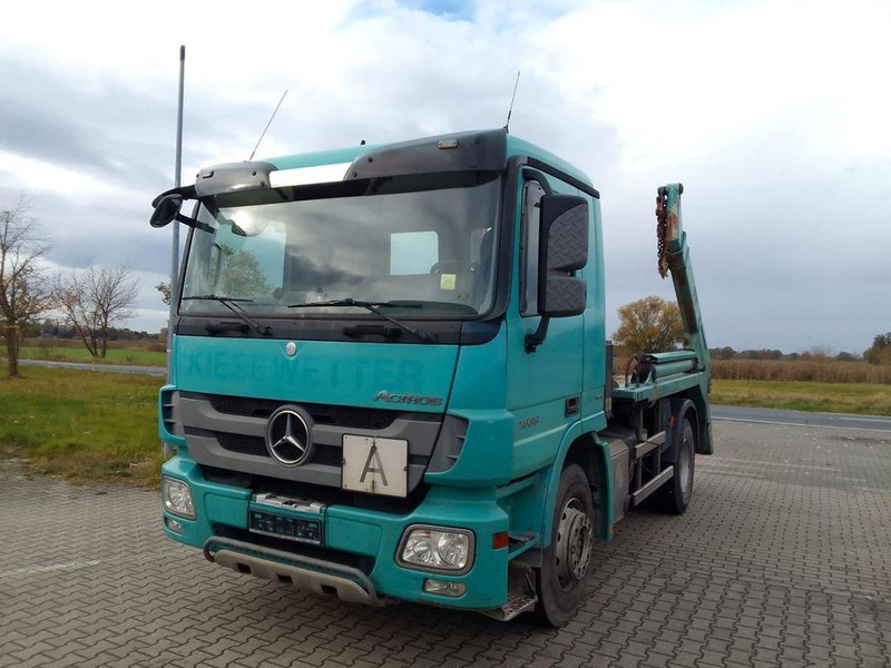 Mercedes-Benz Actros 1836 - Nuožulnaus pakėlimo ant platformos sunkvežimis: foto 1 Mercedes-Benz Actros 1836 - Nuožulnaus pakėlimo ant platformos sunkvežimis: foto 1