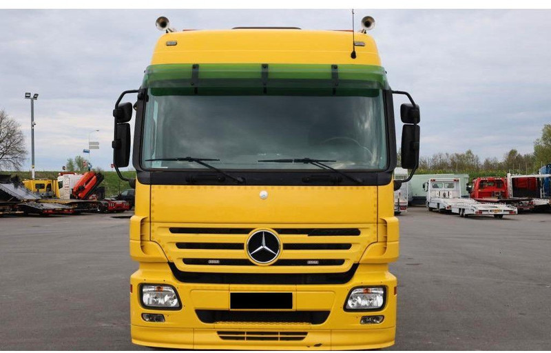 Mercedes-Benz Actros 2532 Vehicle transporter + crane Hiab 477EP-5 HiPro 6x2 - Autovežis sunkvežimis: foto 1 Mercedes-Benz Actros 2532 Vehicle transporter + crane Hiab 477EP-5 HiPro 6x2 - Autovežis sunkvežimis: foto 1