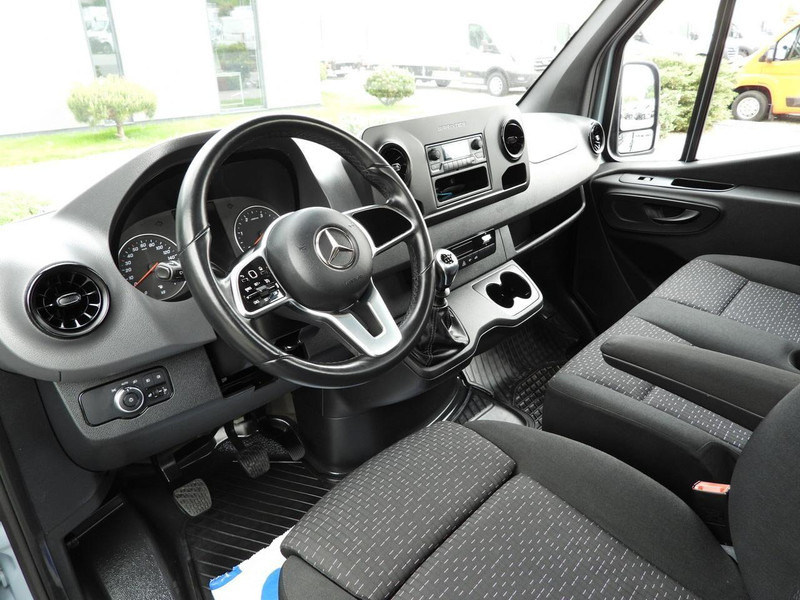 Mercedes-Benz SPRINTER 315 SKRZYNIA 8 PALET TEMPOMAT KLIMATYZACJA 150KM [ 199 - Bortinis automobilis: foto 2 Mercedes-Benz SPRINTER 315 SKRZYNIA 8 PALET TEMPOMAT KLIMATYZACJA 150KM [ 199 - Bortinis automobilis: foto 2