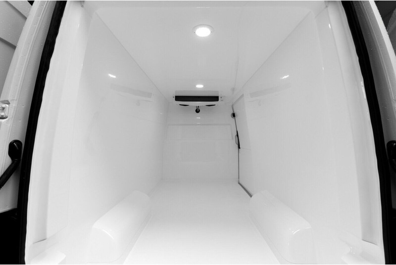 Mercedes-Benz Sprinter 315 - Furgonas šaldytuvas: foto 5 Mercedes-Benz Sprinter 315 - Furgonas šaldytuvas: foto 5