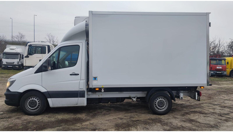 Mercedes-Benz Sprinter 316 cdi - Carrier Xarios 500 frigo - 3,5t - 220V - Furgonas šaldytuvas: foto 4 Mercedes-Benz Sprinter 316 cdi - Carrier Xarios 500 frigo - 3,5t - 220V - Furgonas šaldytuvas: foto 4
