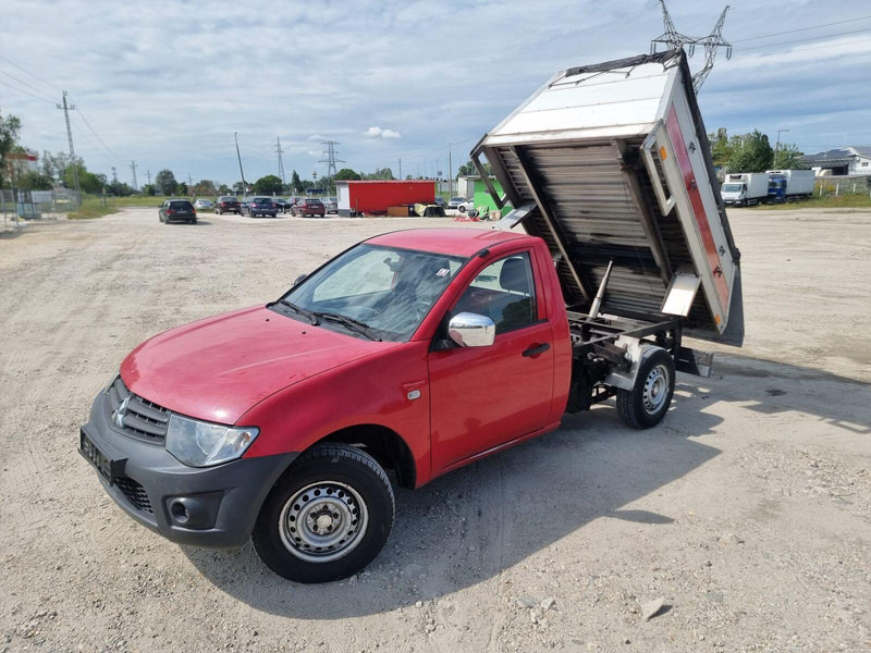Mitsubishi L200 2,5 d - 3 sided Tipper - Mažas savivartis: foto 4 Mitsubishi L200 2,5 d - 3 sided Tipper - Mažas savivartis: foto 4