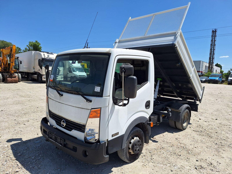 Nissan Cabstar 2,5 TDi - 3 sided Tipper - Mažas savivartis: foto 2 Nissan Cabstar 2,5 TDi - 3 sided Tipper - Mažas savivartis: foto 2